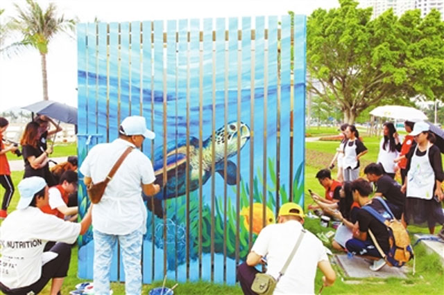 海洋主題手繪戶(hù)外垃圾桶提升珠海城市景觀(guān)